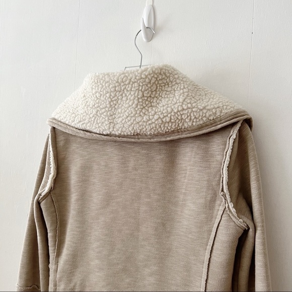 Element Tan Zip Front Jacket with Faux Sherpa Lining and Collar Size Small - Picture 10 of 16